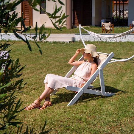 Villa Karolina Nea Poteidaia Bagian luar foto