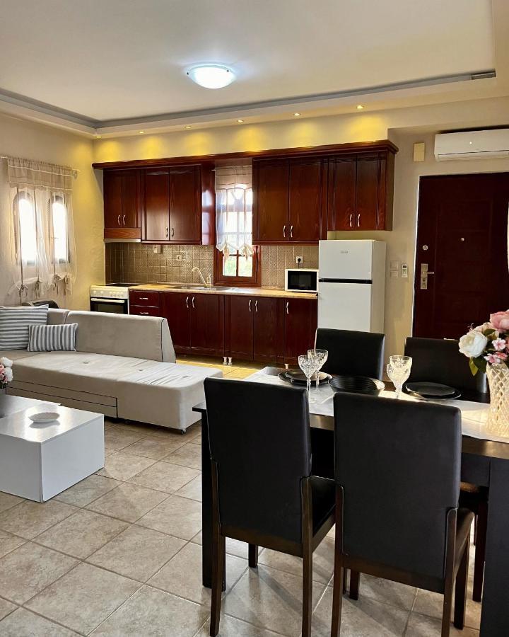Villa Karolina Nea Poteidaia Bagian luar foto
